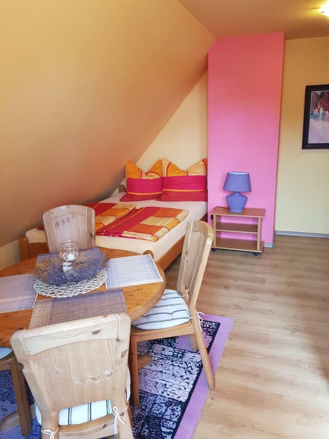 Elexia Apartment Sianozety Luaran gambar